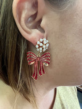 Load image into Gallery viewer, Christmas Pearl Post Earrings