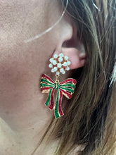 Load image into Gallery viewer, Christmas Pearl Post Earrings