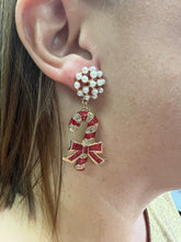 Load image into Gallery viewer, Christmas Pearl Post Earrings