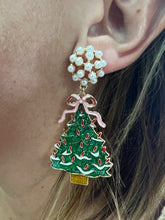 Load image into Gallery viewer, Christmas Pearl Post Earrings