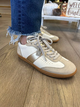 Load image into Gallery viewer, ShuShop- Sydney Gold Sneaker