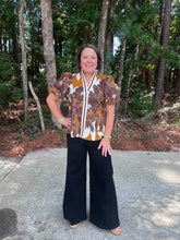 Load image into Gallery viewer, Solid knit wide leg pants featuring front pockets