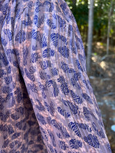 Load image into Gallery viewer, Leopard pleated top with frilled split neck