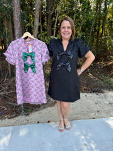 Load image into Gallery viewer, Ribbon motif jacquard puff short-sleeved shift dress featuring side pockets