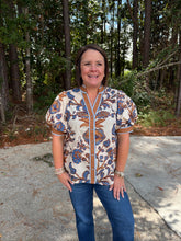 Load image into Gallery viewer, Floral print short puff sleeve top