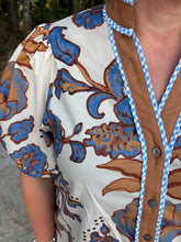 Load image into Gallery viewer, Floral print short puff sleeve top