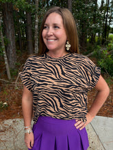 Load image into Gallery viewer, Tiger Print Knit Top