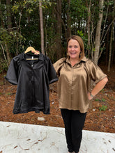 Load image into Gallery viewer, Collar Neck Shirring Button Down Shirt