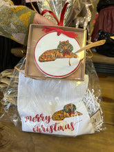 Load image into Gallery viewer, Merry Tiger Ornament/Towel Set