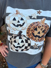 Load image into Gallery viewer, Checkered/Leopard Triple Pumpkin Tee