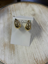 Load image into Gallery viewer, Jennifer Thames Teardrop