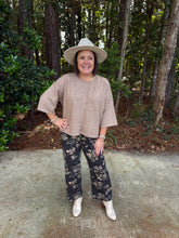 Load image into Gallery viewer, Stretched Flower Printed Pants