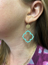 Load image into Gallery viewer, Open Clover on Gold Earring
