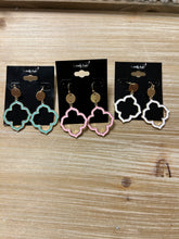 Load image into Gallery viewer, Open Clover on Gold Earring