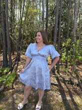 Load image into Gallery viewer, Balloon Sleeve Crinkle Woven Dress