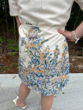 Load image into Gallery viewer, Short sleeve shirt dress featuring accented border floral print