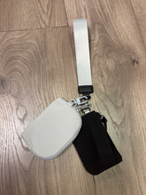 Load image into Gallery viewer, Dupe key chain