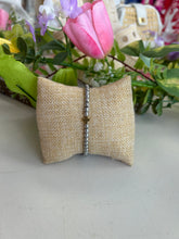 Load image into Gallery viewer, Beaded Cross Bracelet