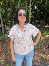 Load image into Gallery viewer, Floral Contrast Tiered Ruffled Sleeve Blouse