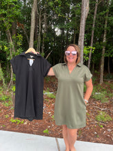 Load image into Gallery viewer, Solid dress with open collared neck