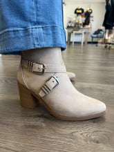 Load image into Gallery viewer, Juno Sand Boot