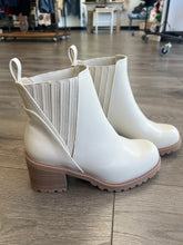 Load image into Gallery viewer, Wisely Bone Bootie