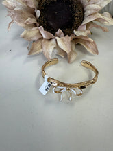 Load image into Gallery viewer, Gold Metal Hammered Cuff with White Bow
