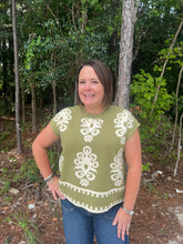 Load image into Gallery viewer, Damask pattern sweater knit pullover top
