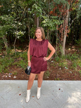 Load image into Gallery viewer, Sleeveless Round Neck Romper