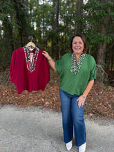 Load image into Gallery viewer, Solid elasticated sleeve band dolman top with leopard detail