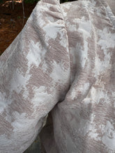 Load image into Gallery viewer, Houndstooth Velvet Contrast Band Top