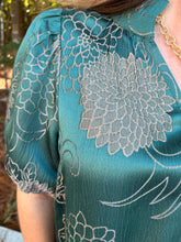 Load image into Gallery viewer, Floral Jacquard Puff Sleeve top