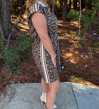 Load image into Gallery viewer, Short Sleeve Half Zip Leopard Mini Dress