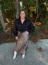 Load image into Gallery viewer, Satin Leopard Print A Line Midi Skirt