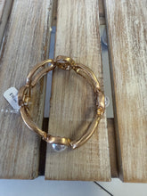 Load image into Gallery viewer, Pearl Stretch Bracelet