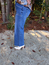 Load image into Gallery viewer, Lovervet- Utility Pocket High Rise Crop Wide