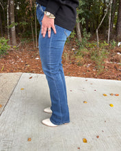 Load image into Gallery viewer, Lovervet- Mid Rise Bootcut
