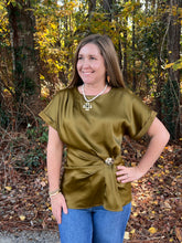 Load image into Gallery viewer, Gathered Metal Trim Short Sleeve Top