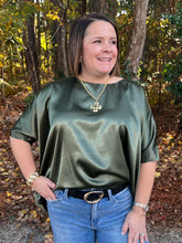 Load image into Gallery viewer, Round Neck Oversized Top
