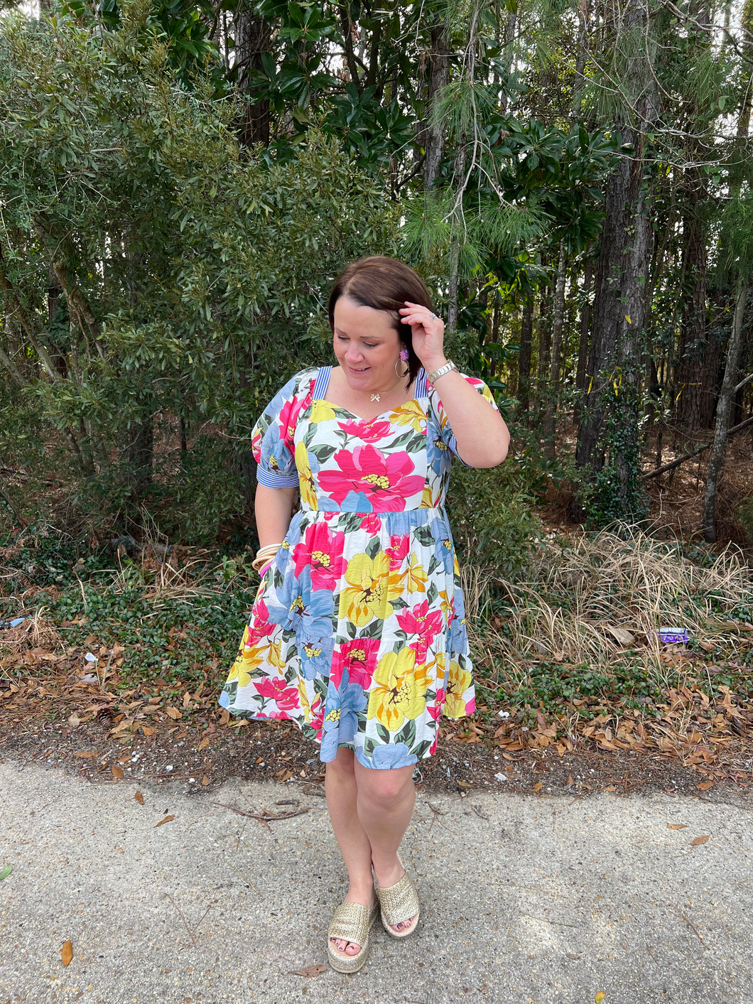 Floral print dress with sweetheart neck B21551