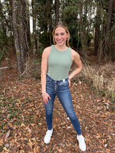 Load image into Gallery viewer, Judy Blue High Rise Button Fly Skinny 82319