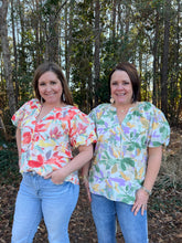 Load image into Gallery viewer, T22596 Floral print bubble sleeve v-neck top featuring elastic at cuff.