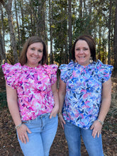 Load image into Gallery viewer, T22213 Printed sleeveless top featuring ruffle detail at sleeve and neckline.