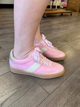 Load image into Gallery viewer, Dixie Sneaker