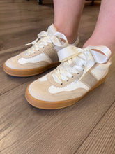 Load image into Gallery viewer, Dixie Sneaker