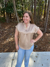Load image into Gallery viewer, Short Sleeve Blouse