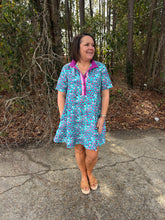 Load image into Gallery viewer, Print short sleeve mini dress featuring contrast trim and button closure at front.