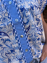 Load image into Gallery viewer, Flutter Sleeve Abstract and Gingham Trim top