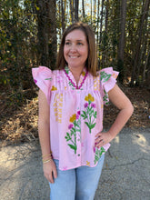 Load image into Gallery viewer, Floral print flutter sleeve top featuring pleated band collar V-neck with scallop accent trim.