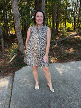 Load image into Gallery viewer, Stand Collar Animal Jacquard Dress